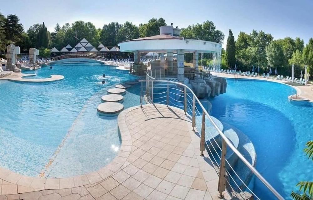 Hotel Magnolia Албена Экстерьер фото